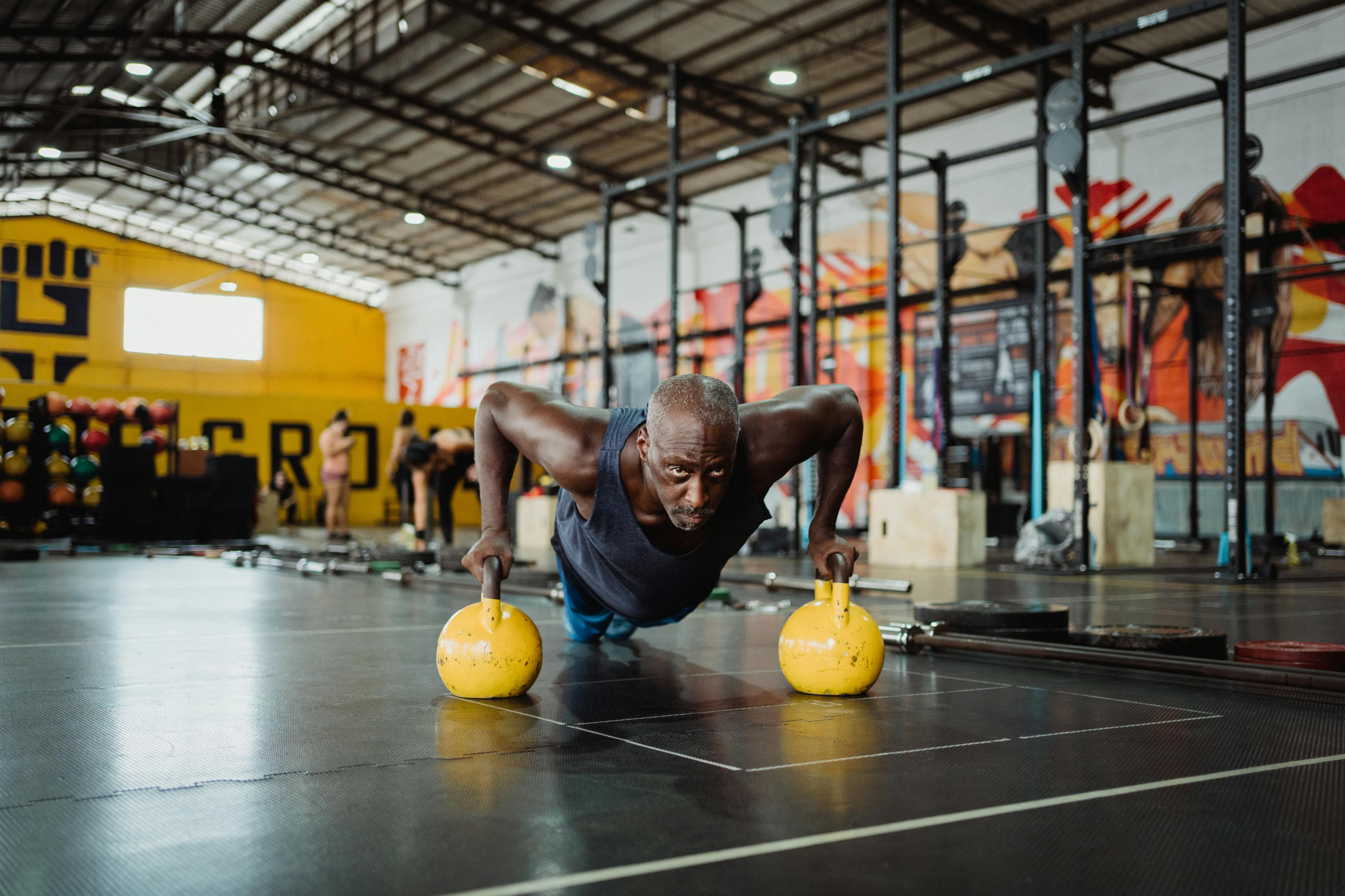 Dr. Hillary Lin explains how HIIT and hormesis improve VO2 max to boost cardiovascular fitness and extend healthy lifespan